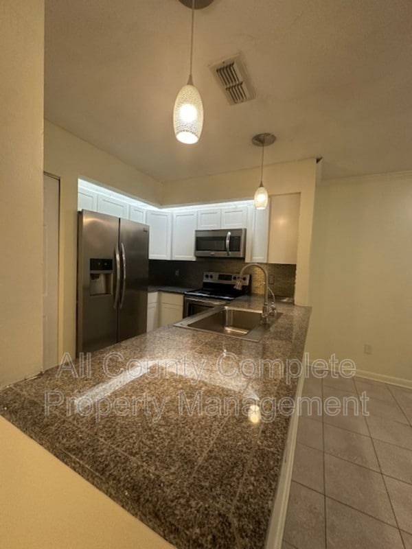 Building Photo - 8550 Sturbridge Cir W