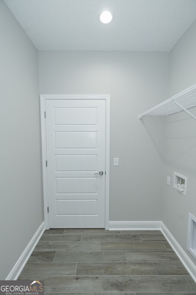 Building Photo - 229 The Villas Wy