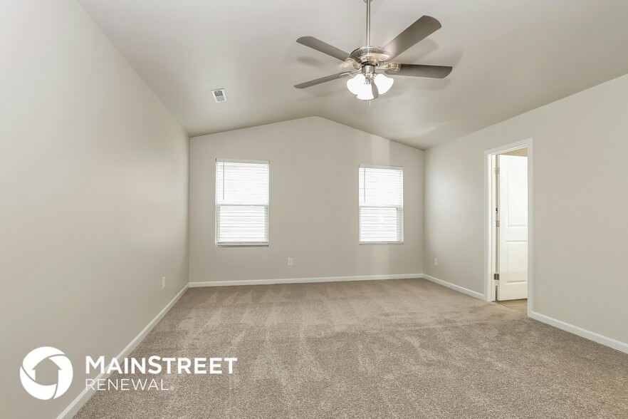 Building Photo - 4111 Vershire Ave