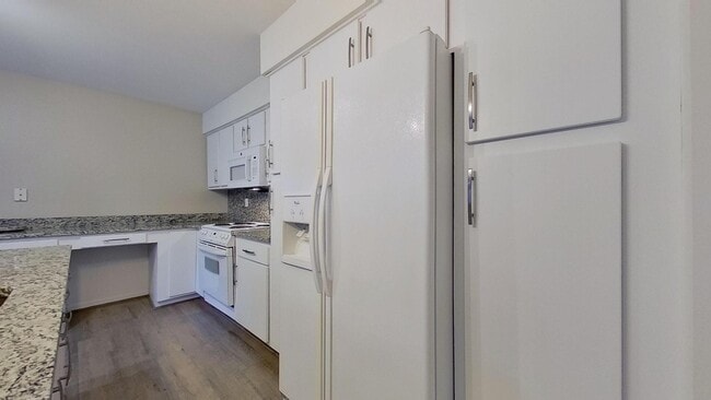 Building Photo - 21096 Boulder Cir