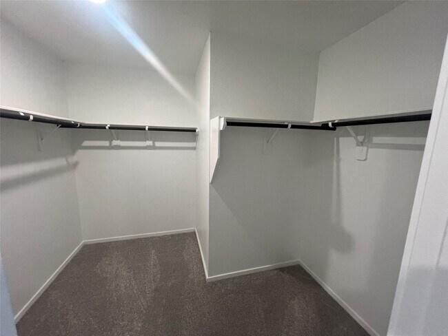 Building Photo - 14780 South Ascot Bend Circle