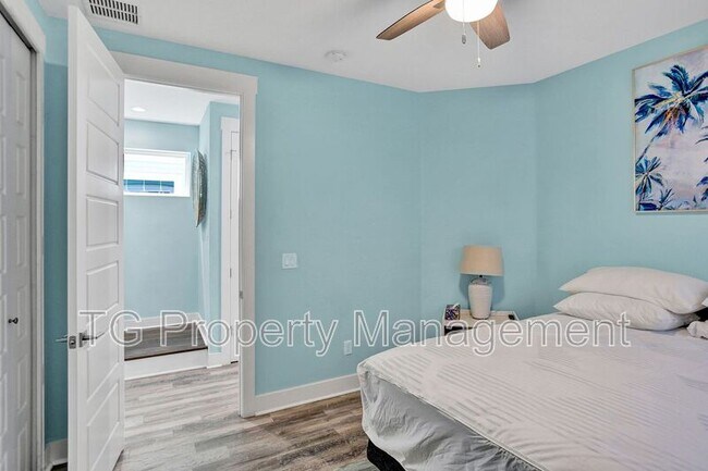 Building Photo - 514 2nd St S