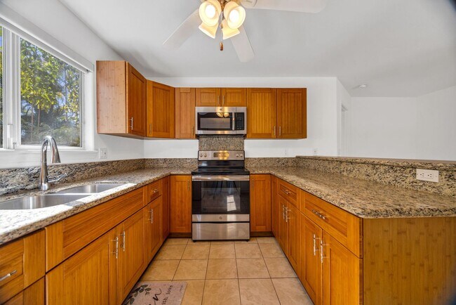 Building Photo - 2641 Moolio Pl