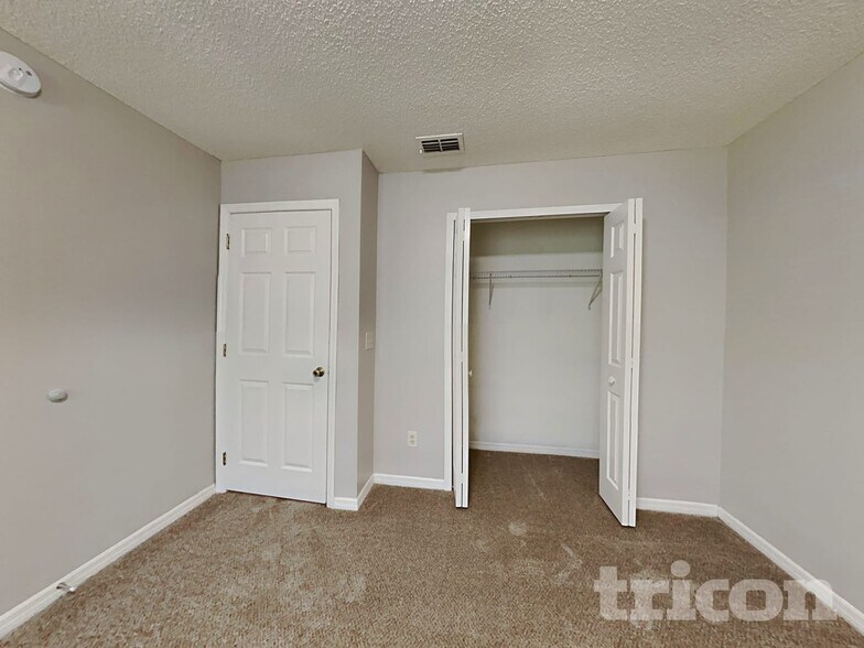 Building Photo - 5199 Derby Forest Ln