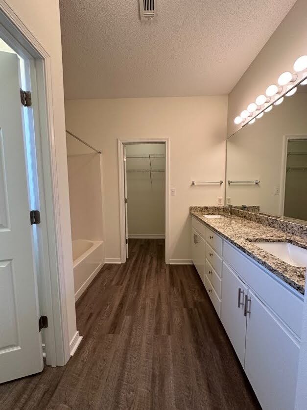 Building Photo - 31 White Heron Dr