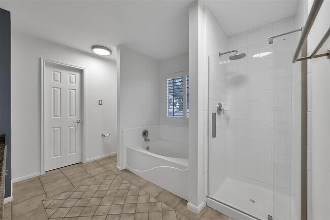 Building Photo - 26907 Castlecliff Ln