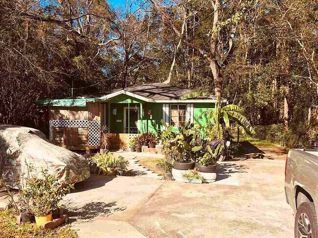 Primary Photo - 1612 Pepper Dr
