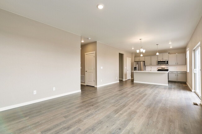 Building Photo - 1939 Knobby Pine Dr