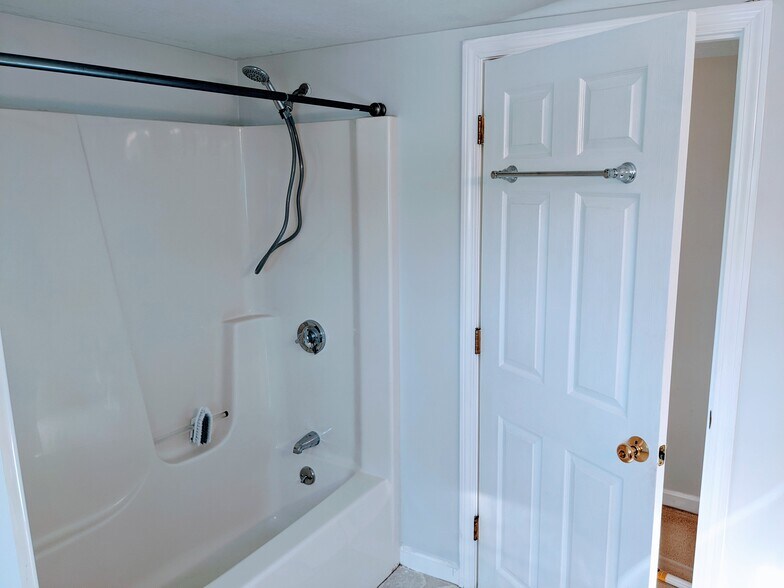 Bathroom - 27 Farese Rd