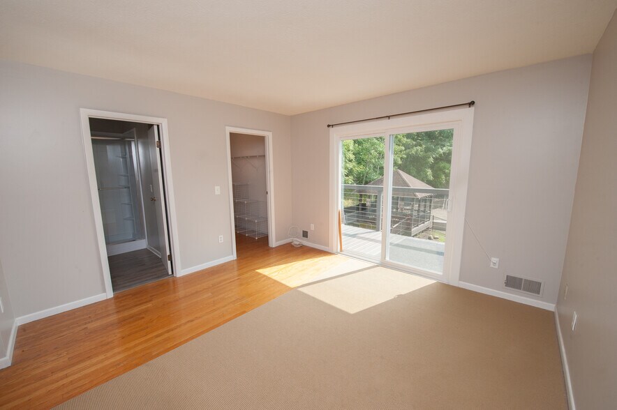 Building Photo - 260 Hogan Rd