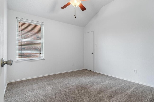 Building Photo - 202 Starlight Dr