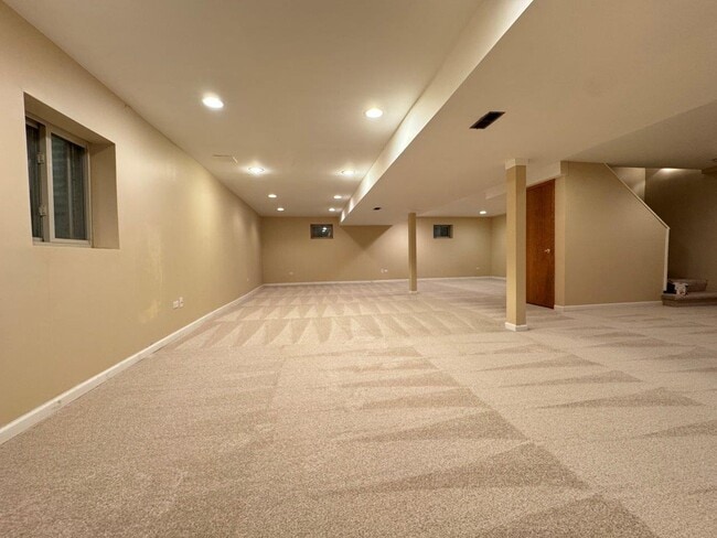 Building Photo - 4805 Greenwich Ct