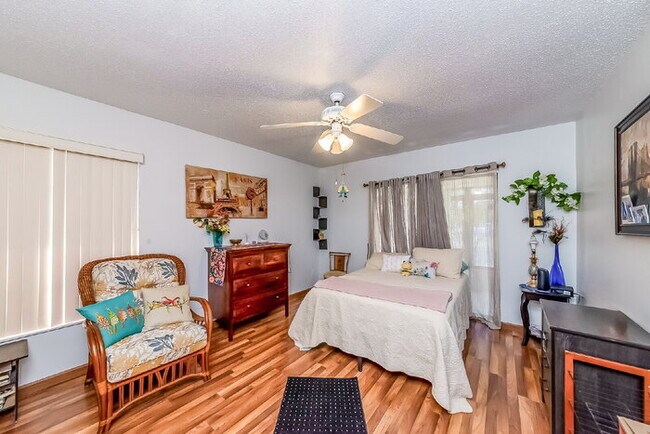 Building Photo - Fully furnished 2BR/2BA villa in Heritage Village West — $1,900/month