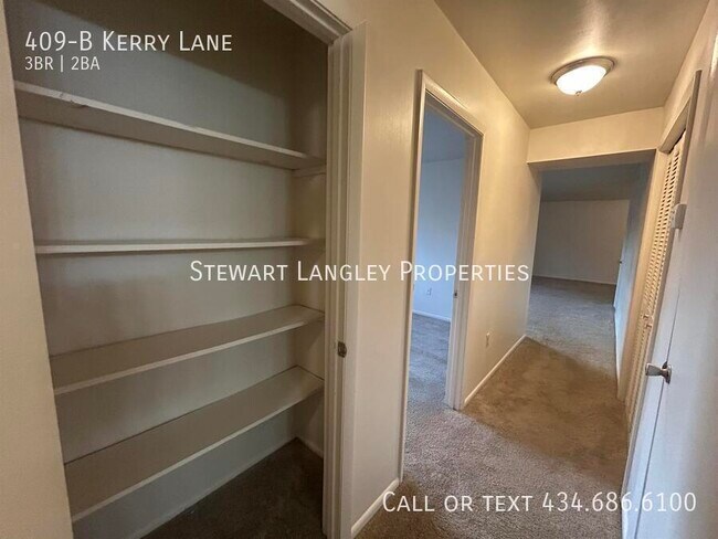 Building Photo - 409 Kerry Ln