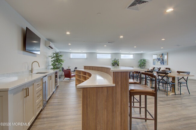 Building Photo - 258 Morris Ave