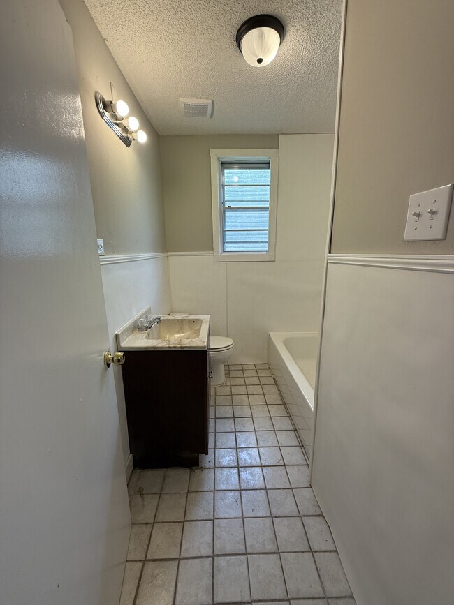 Building Photo - 5509 Court P