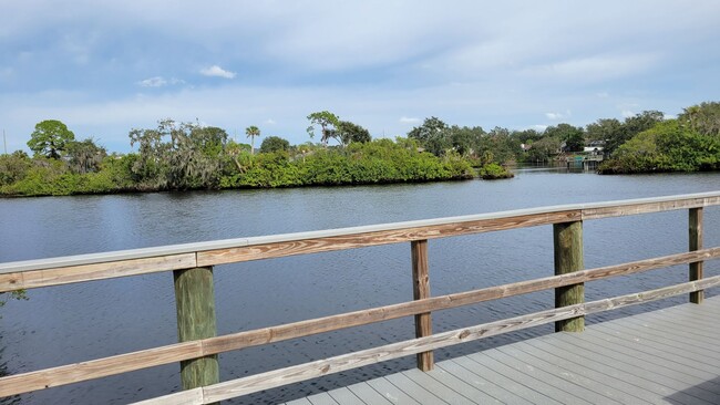 Building Photo - Annual UNfurnished 2/2 ground floor condo in water front boating community