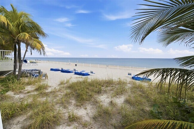 Building Photo - 4020 Galt Ocean Dr