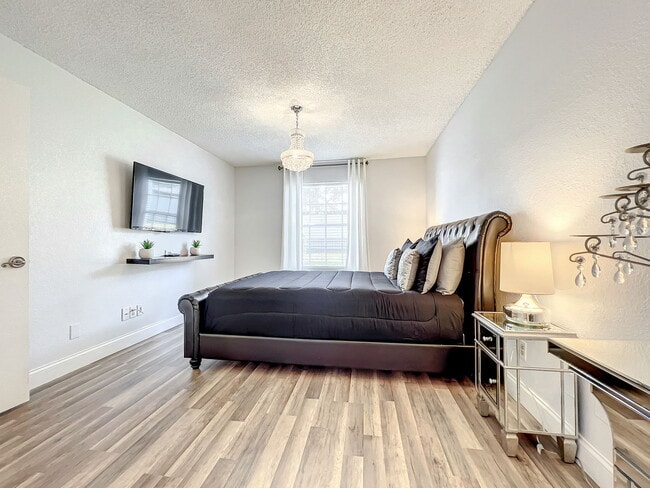 Building Photo - Westwood Boulevard, Orlando, FL 32821 - 1 BR 1 BA condo