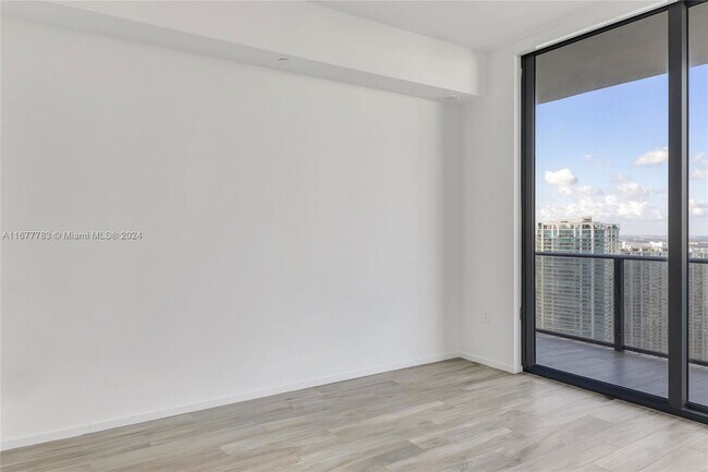 Building Photo - 801 S Miami Ave