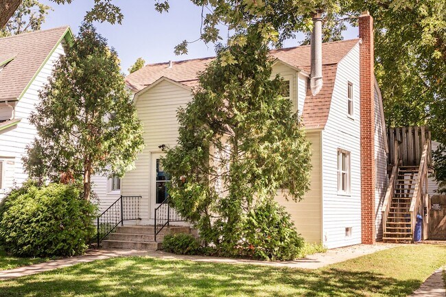 Primary Photo - 512 N 6th St