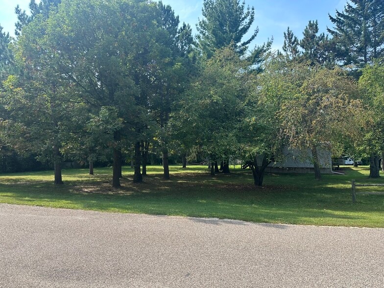 Building Photo - E2427 Holmes Rd