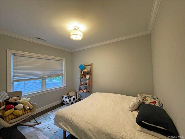 Building Photo - 1019 Grove St