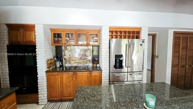 Building Photo - 15305 SW 74th Ct