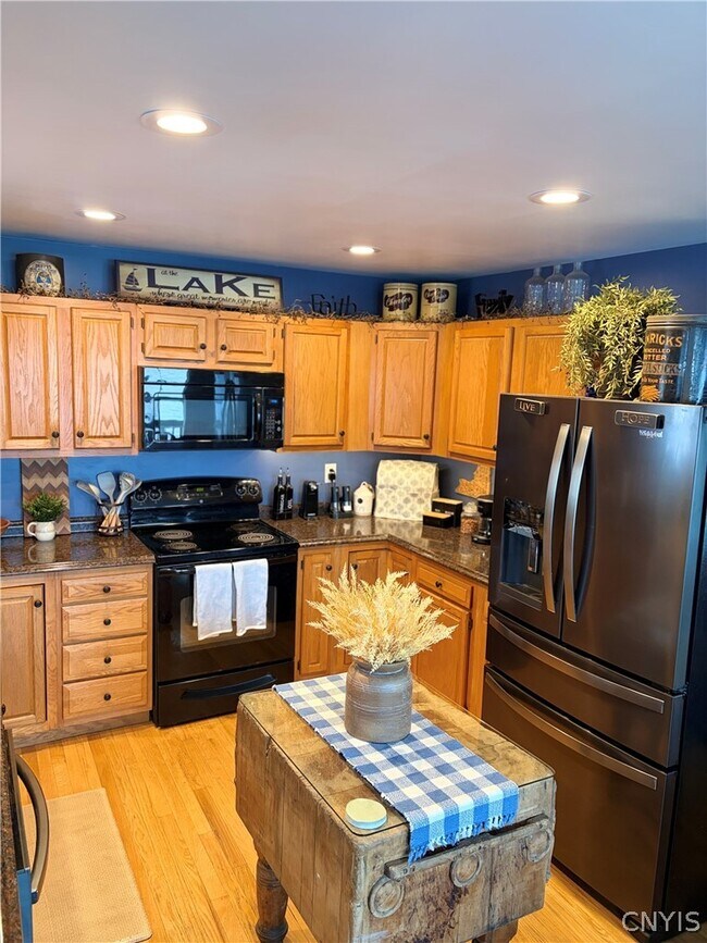 Building Photo - 1779 Honoco Rd