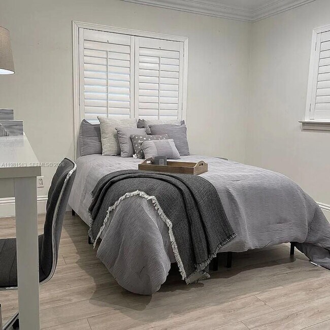 Building Photo - 8801 SW 124th St