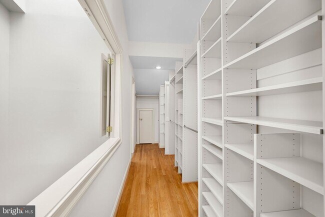 Building Photo - 4049 Mansion Dr NW