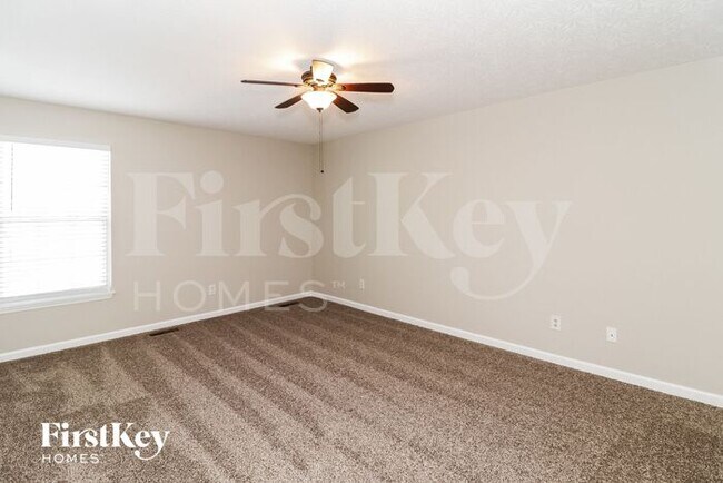 Building Photo - 83 Bayberry Ln