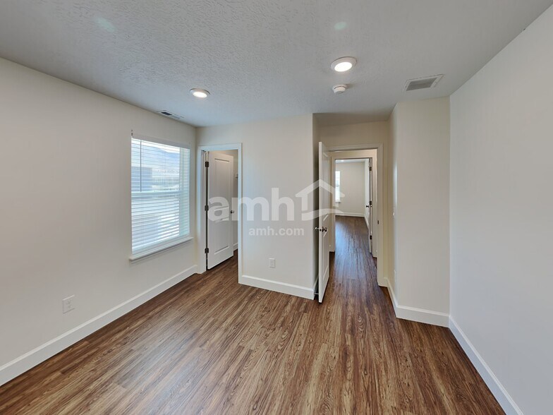 Building Photo - 2357 E Tumbleweed Rd