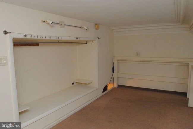 Building Photo - 2008 Spruce St