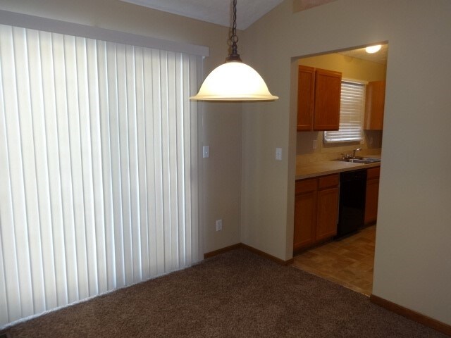 Building Photo - 9300 Huggins Ln