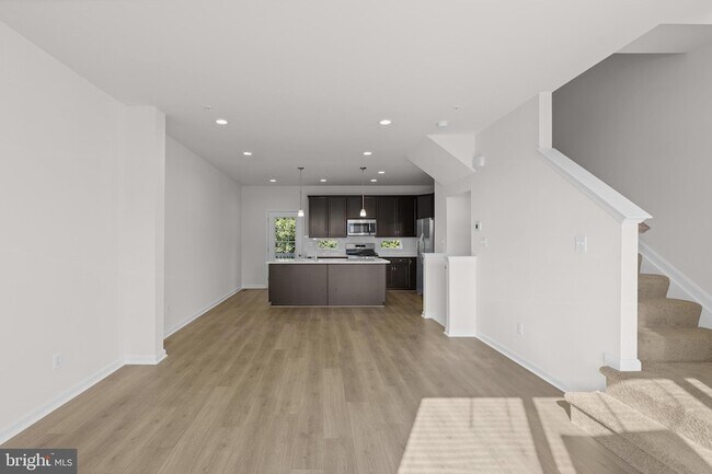 Building Photo - 377 Tumblers Wy