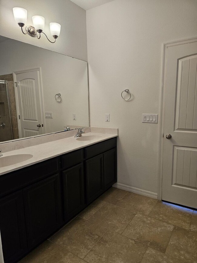 Building Photo - Coming soon!!! BEAUTIFUL 4 BEDROOM 3 BATH ...