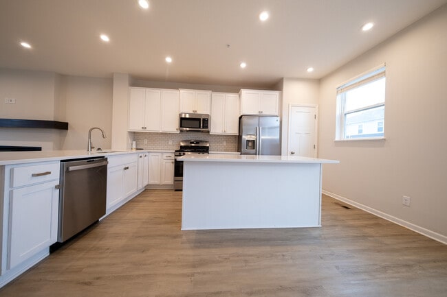 Building Photo - 21831 136th Wy