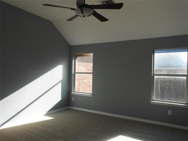 Building Photo - 492 Northbrook Ave