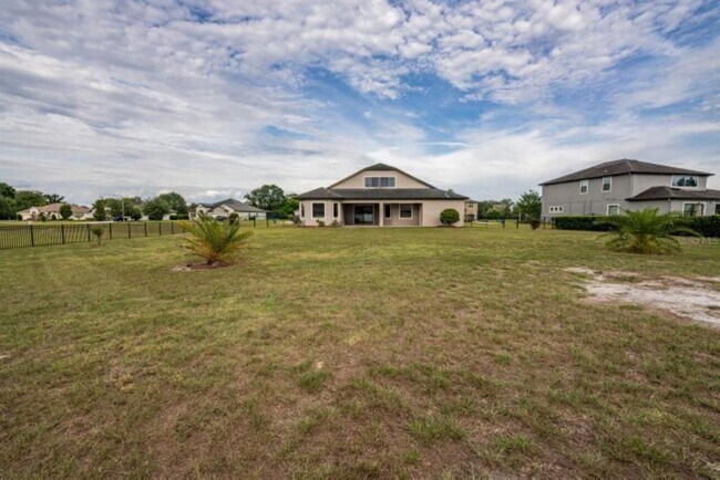 Building Photo - 913 Buckhurst Dr