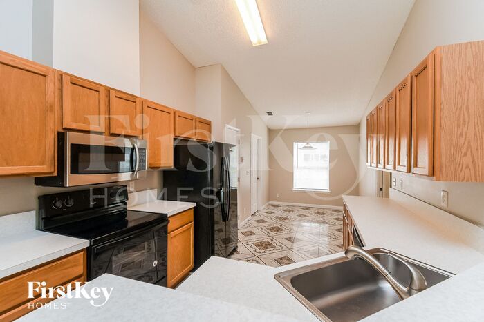 Building Photo - 12335 Bucks Harbor Dr S