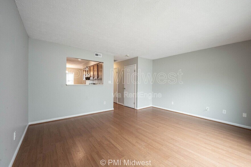 Building Photo - 5611 N Rural St