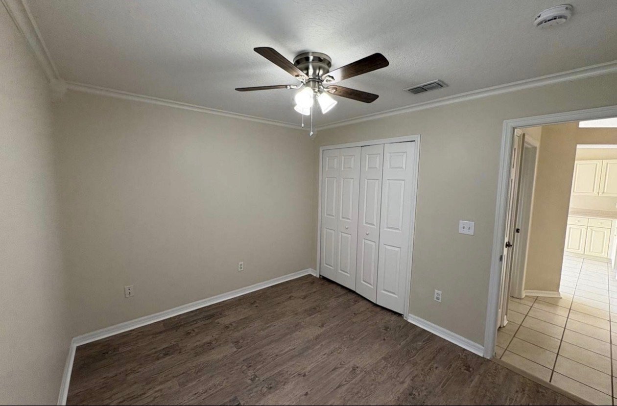 Building Photo - 545 Penns Neck Dr