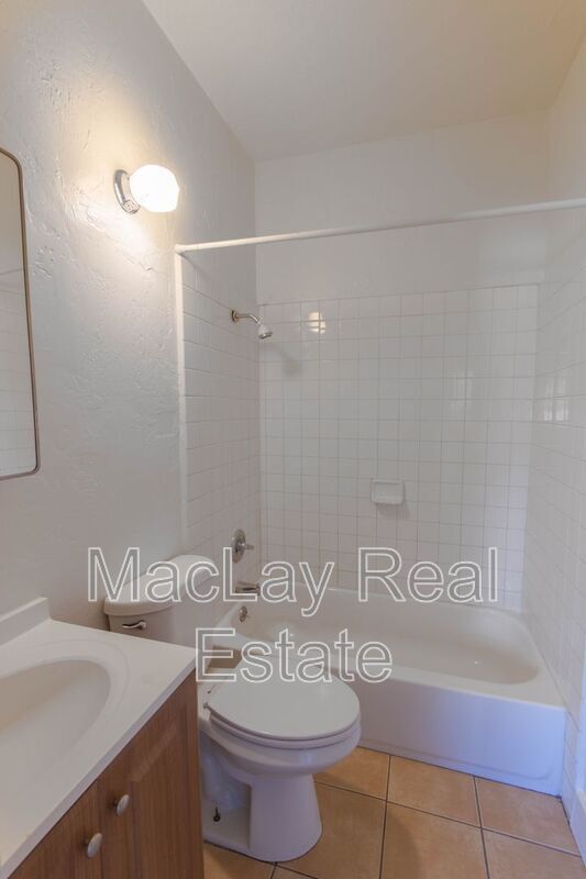 Building Photo - 2032 W Adams St