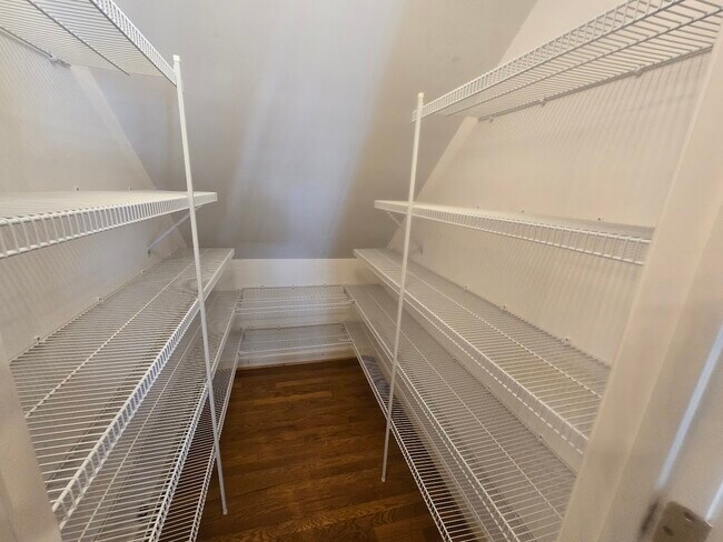 Building Photo - 3004 Honor Ct