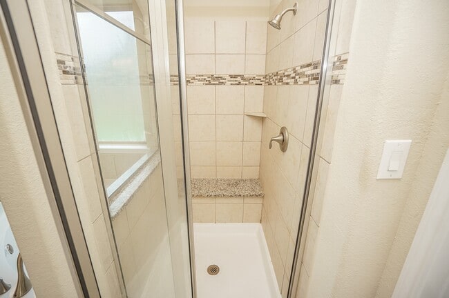 Building Photo - 9506 Bonbrook Bend Ln