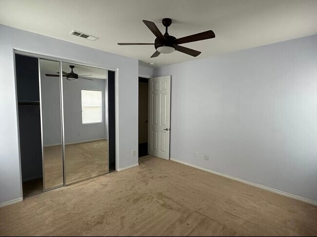 Building Photo - 26526 Craftsmen Ct