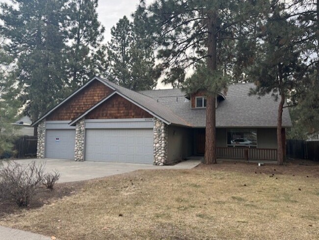 Primary Photo - Family home just across from Pine Ridge el...