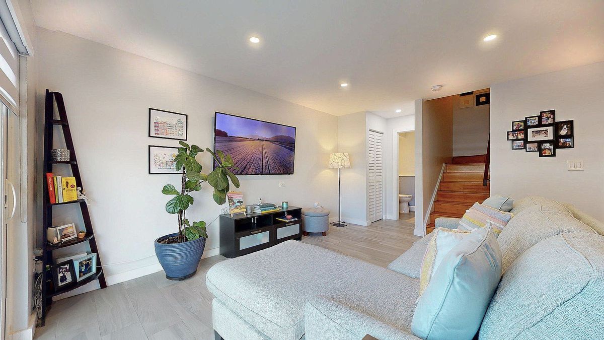 Building Photo - 6840 SW 45th Ln