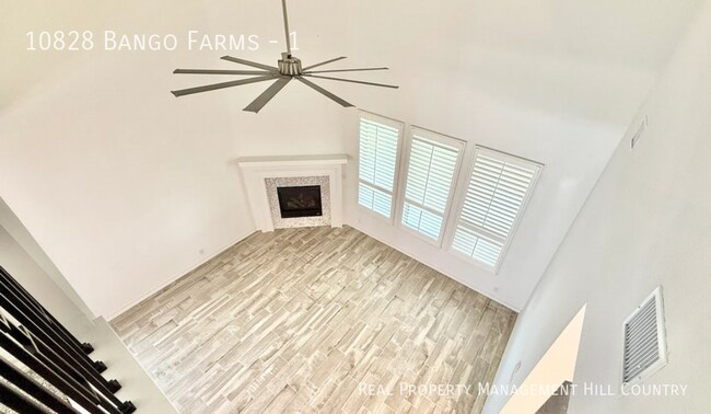 Building Photo - 10828 Bango Farms